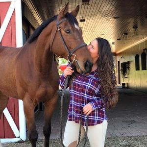 Meet your Posher, Julia